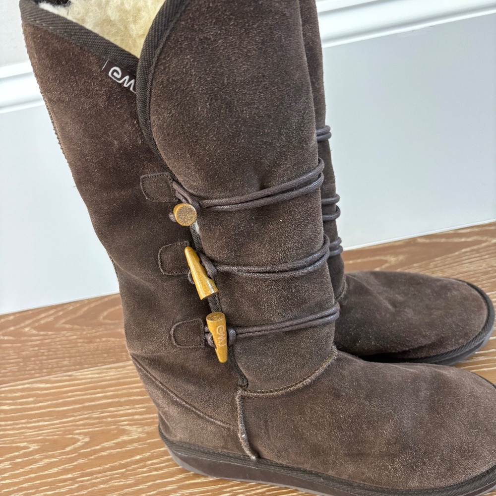 EMU Australia Hip Hi Sheepskin Triple Toggle Boots Brown Wool Lined Size 8